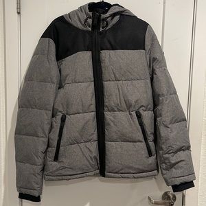 Men’s puffer jacket with a hood